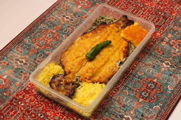 سبزی پلو با ماهی کبابی